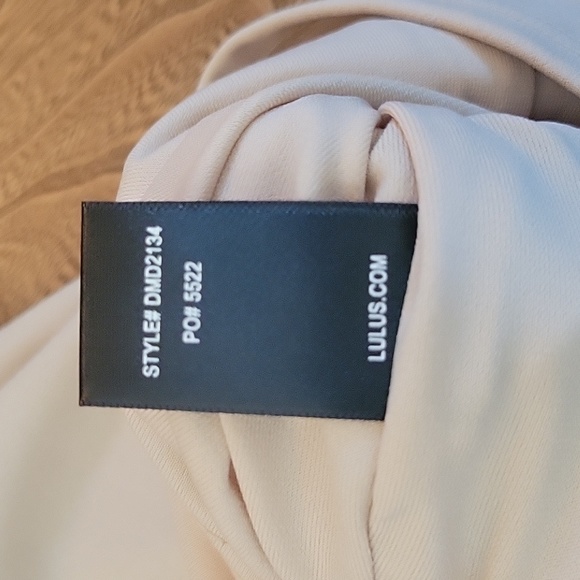 NWT Lulus River Deep Black Bodycon Dress Nude Peach Small - Picture 10 of 11